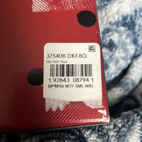 Disney x Coach Minnie Mouse Wristlet - Picture 9 of 9